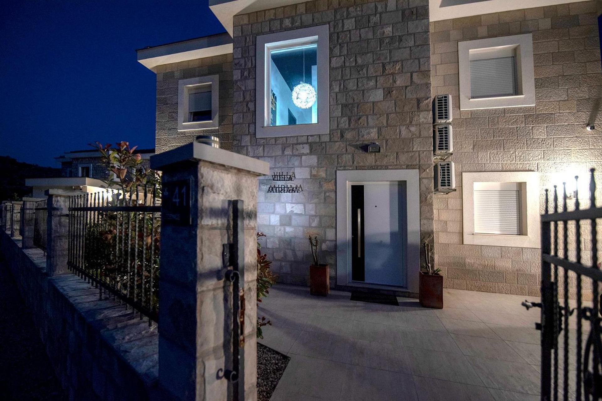 Luxury Villa Miriam With Private Pool And Jet Pool Near Dubrovnik Ivanica Eksteriør billede